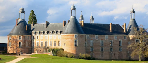 Château de Saint-Fargeau façade extérieure