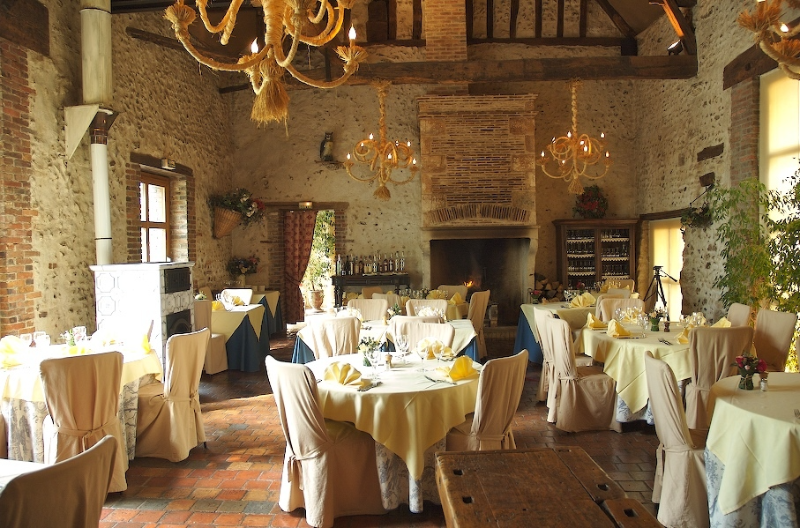 restaurant la lucarne aux chouettes intérieur