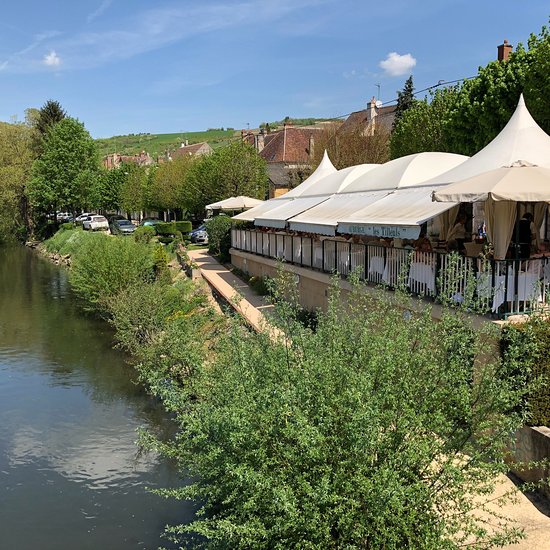 restaurant au bord de l'yonne à visiter